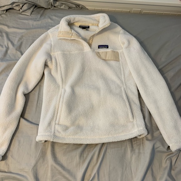 White Patagonia Pullover - Picture 1 of 3